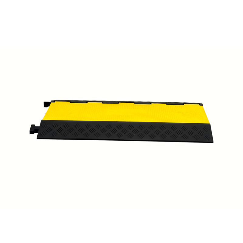 Hochbelastbarer 5-Kanal-Hochleistungskabelschutz aus PVC mit Klappdeckel auf Gummibasis