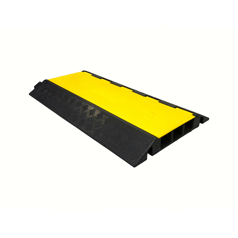 Verstärkte Gummibasis, hochbelastbare PVC-Abdeckung, 3-Kanal-Hochleistungs-Kabelschutz