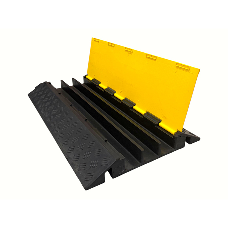 Verstärkte Gummibasis, hochbelastbare PVC-Abdeckung, 3-Kanal-Hochleistungs-Kabelschutz