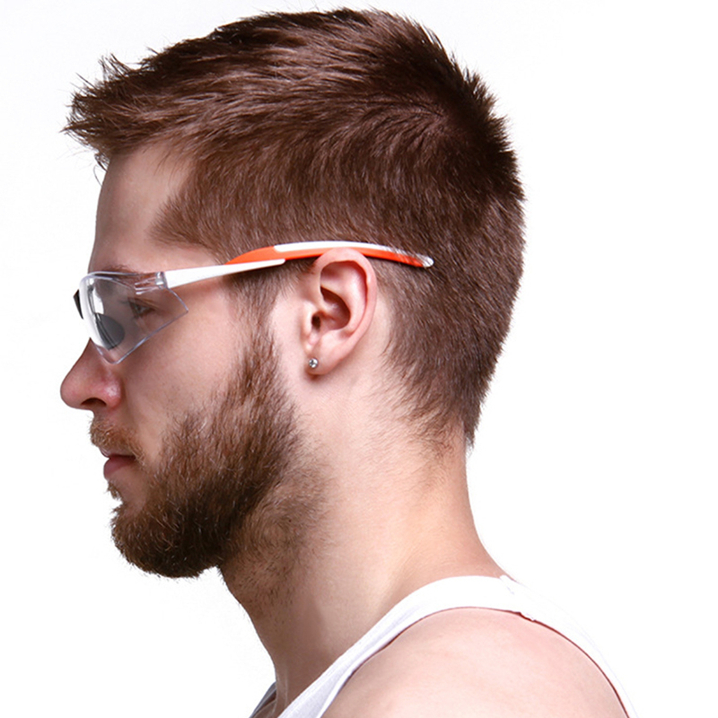 Sportliche, flügelverlängernde Antibeschlag-Schutzbrille