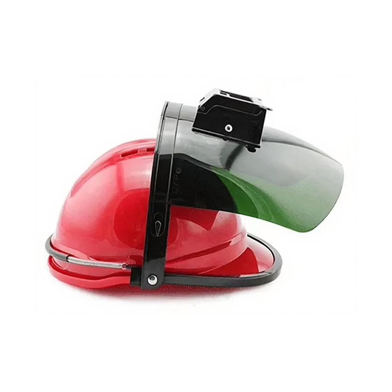 Am Helm montierte, automatisch mattierende Schweißmaske