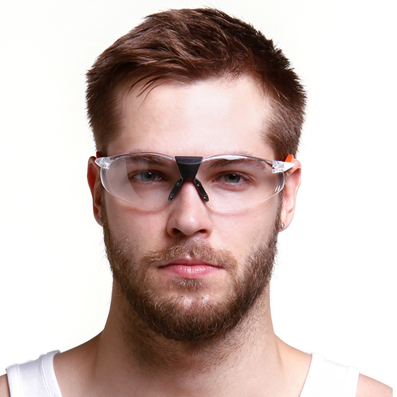 Sportliche, flügelverlängernde Antibeschlag-Schutzbrille